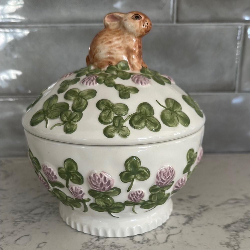 🎉HP🎉 Clover and Rabbit Ceramic Decorative Bowl